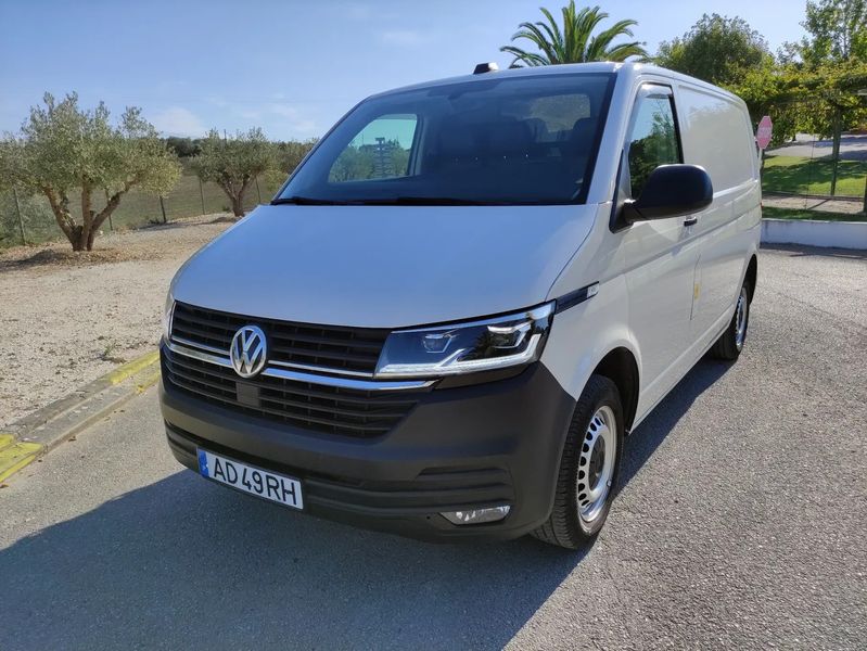 Volkswagen T5 Transporter Shuttle • 2020 • 356,000 km 1