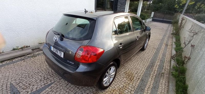 Toyota Yaris • 2008 • 99,000 km 4