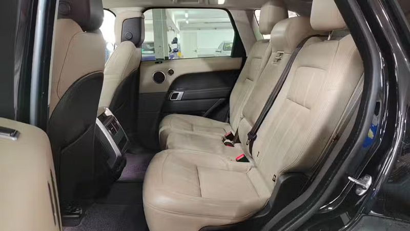 Land Rover Range Rover Sport • 2019 • 88,474 km 12