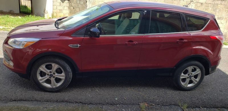 Ford Escape • 2015 • 1 km 3