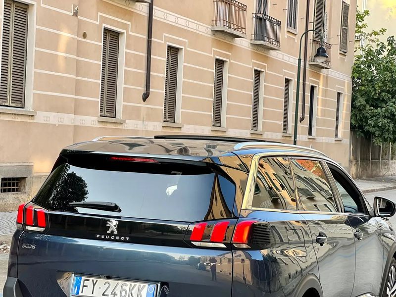 Peugeot 5008 • 2019 • 67,000 km 9