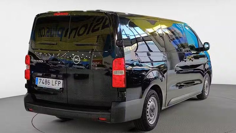 Opel Vivaro • 2020 • 144,044 km 4