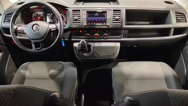 Volkswagen Multivan • 2019 • 121,103 km 8