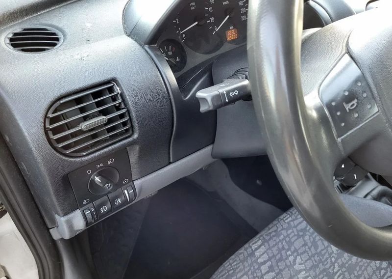 Opel Corsa • 2002 • 199,500 km 5