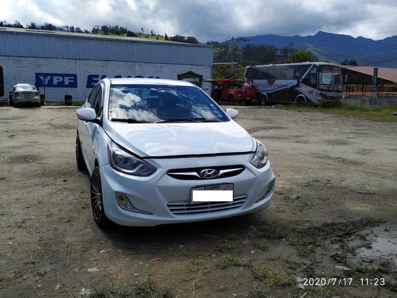 Hyundai Accent • 2012 • 222,000 km 13