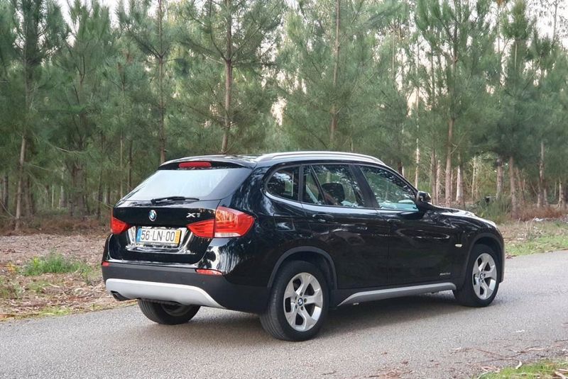 BMW X1 • 2011 • 140,000 km 4