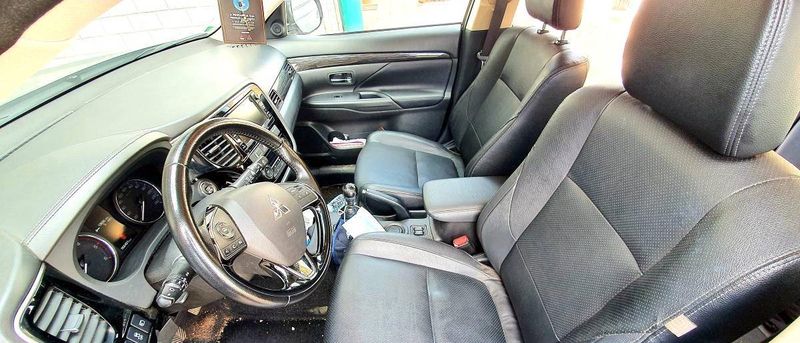 Mitsubishi Outlander • 2016 • 69,999 km 7
