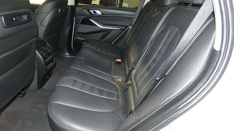 BMW X5 • 2020 • 165,000 km 14