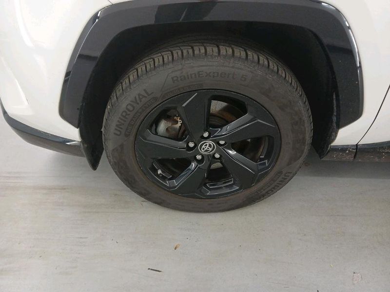 Toyota RAV4 • 2020 • 74,868 km 3