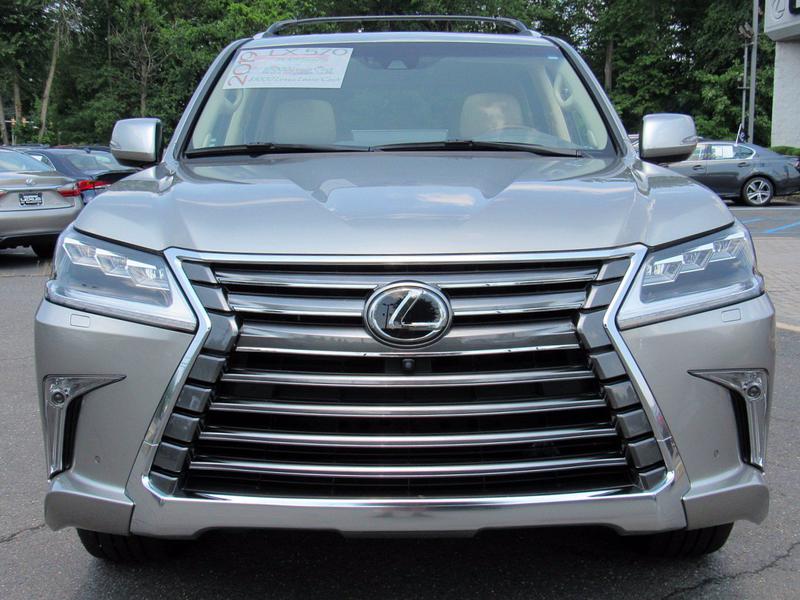 Lexus LX • 2019 • 316 km 1