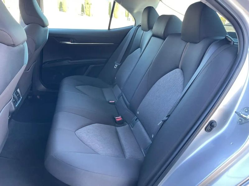 Toyota Camry Hybrid • 2020 • 39,000 km 10