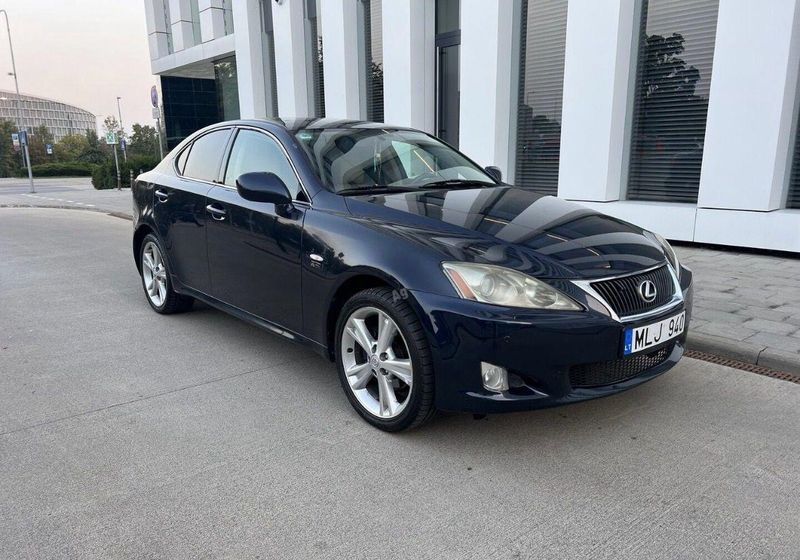 Lexus IS • 2006 • 300 km 10