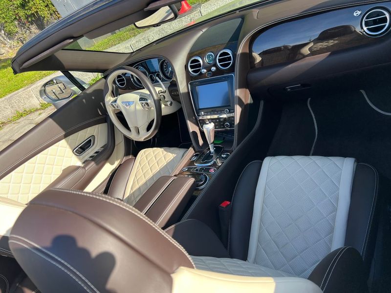 Bentley Continental GTC • 2015 • 39,700 km 6
