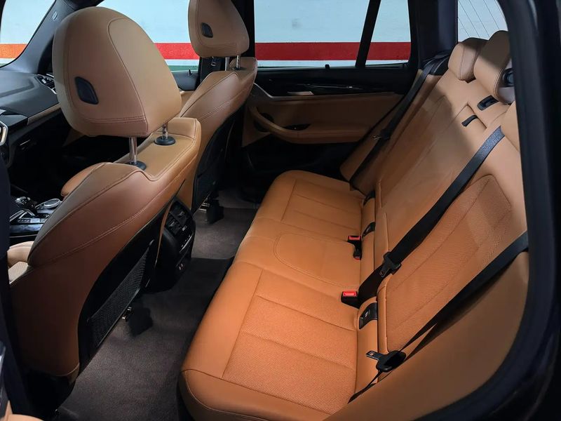 BMW X3 • 2022 • 19,700 km 6