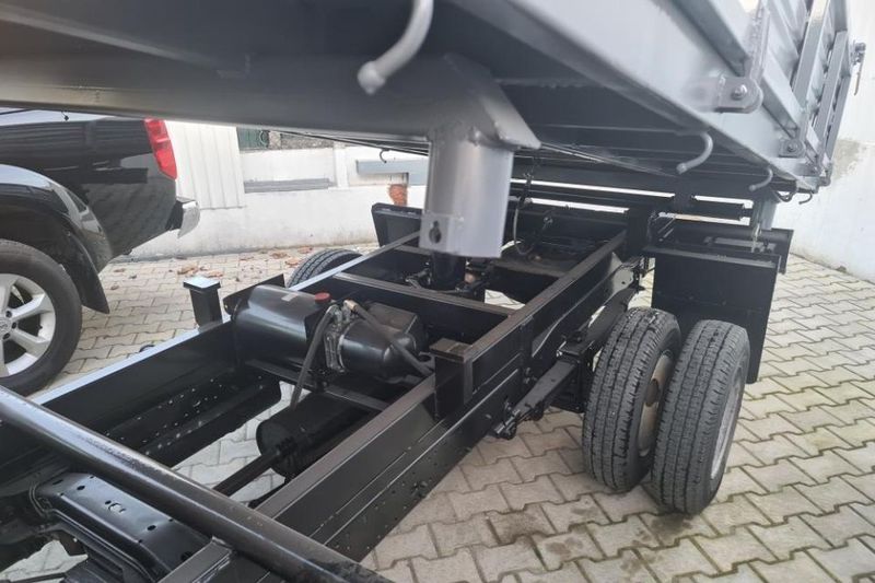 Toyota Dyna • 2001 • 280,000 km 7