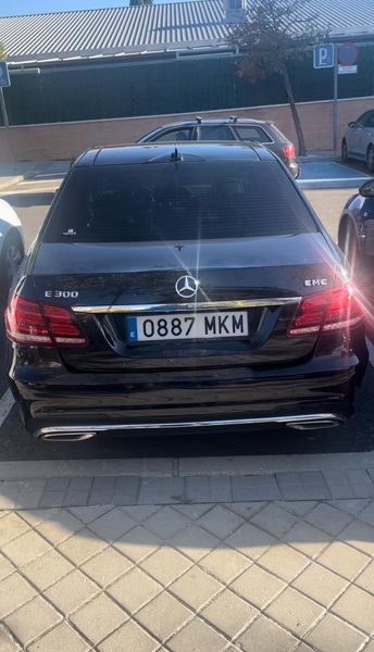 Mercedes-Benz E-Class • 2014 • 265,000 km 2