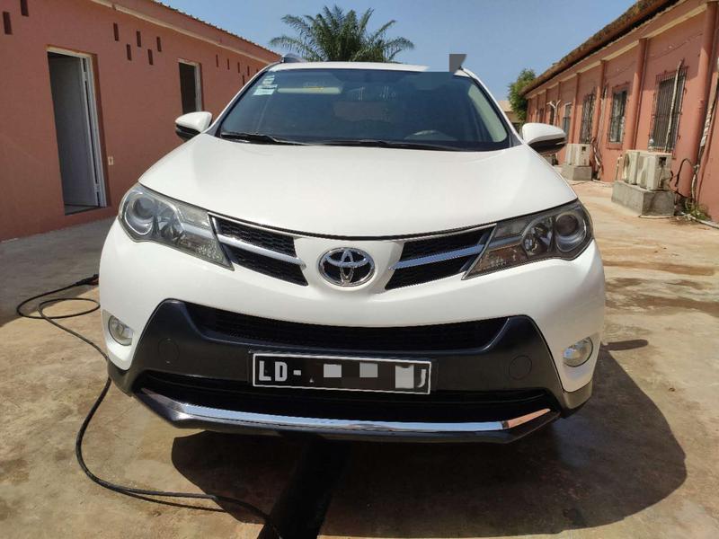 Toyota RAV4 • 2014 • 48,000 km 5