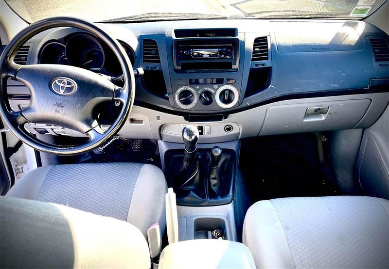 Toyota Hilux • 2011 • 140,000 km 7