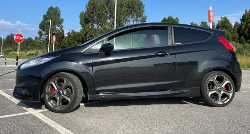 Ford Fiesta • 2015 • 90,000 km 1