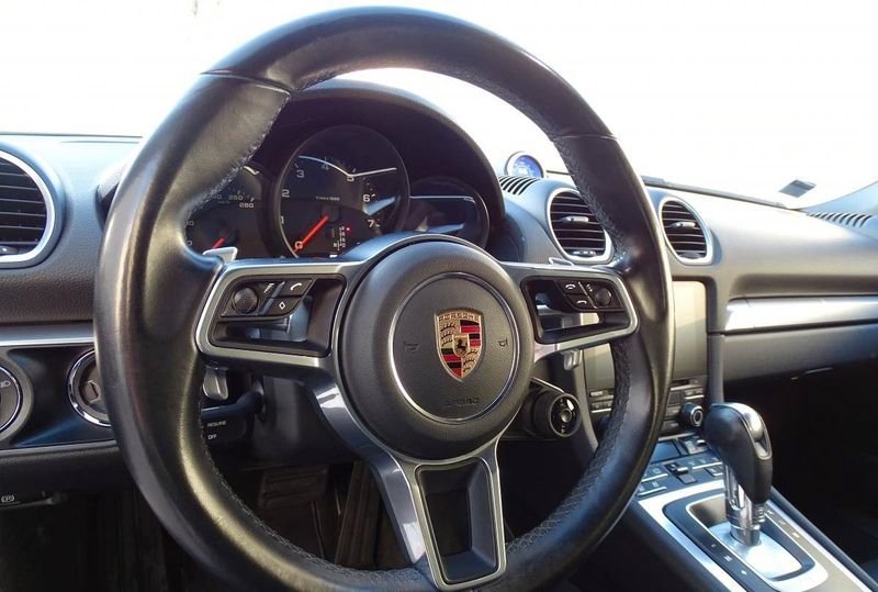 Porsche Boxster • 2017 • 110,000 km 4