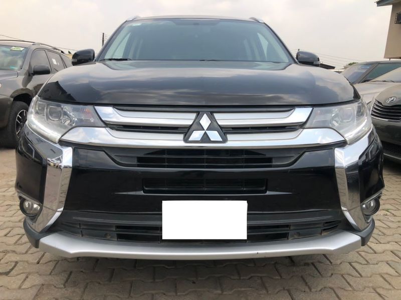 Mitsubishi Outlander • 2018 • 50,000 km 1