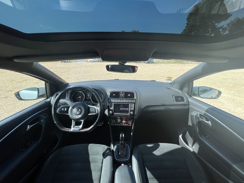Volkswagen Polo • 2015 • 101,000 km 8