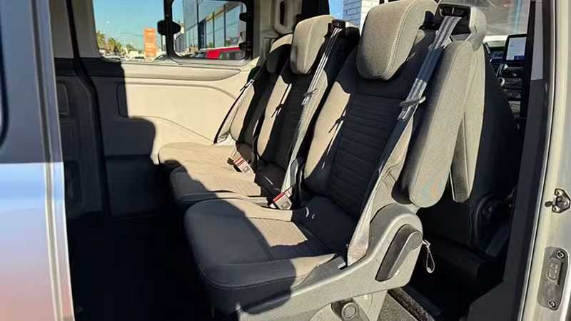 Ford Tourneo Custom • 2023 • 30,552 km 2