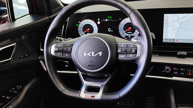 Kia Sportage • 2023 • 25,679 km 13