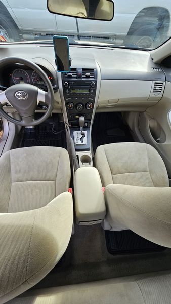 Toyota Corolla • 2010 • 130,000 mi 7