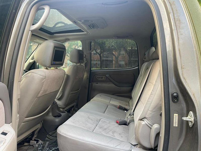 Toyota Tundra • 2004 • 11,200 km 7