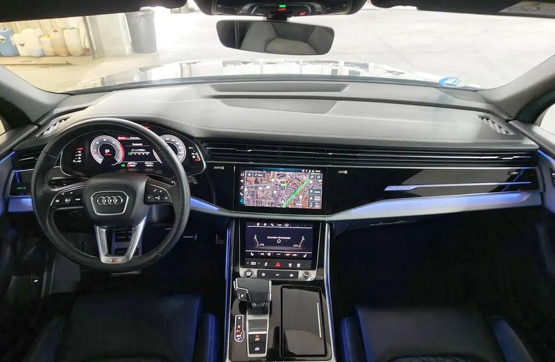 Audi Q7 • 2023 • 40,711 km 6