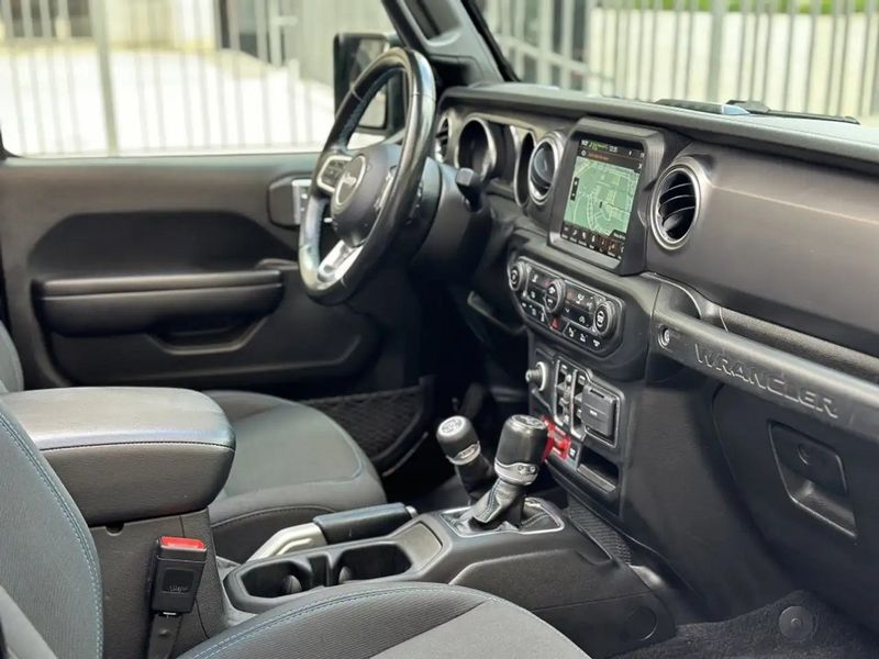 Jeep Wrangler • 2022 • 32,100 km 2