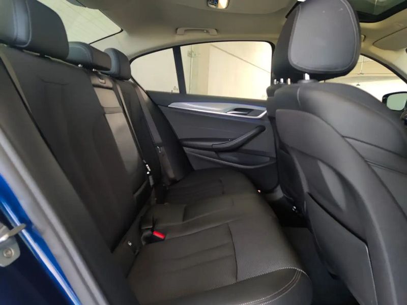BMW 5 Series • 2018 • 82,283 km 11