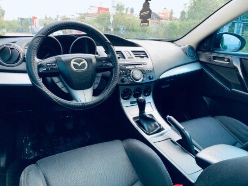 Mazda 3 • 2010 • 91,000 km 3