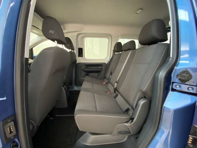 Volkswagen Caddy • 2018 • 105,735 km 11