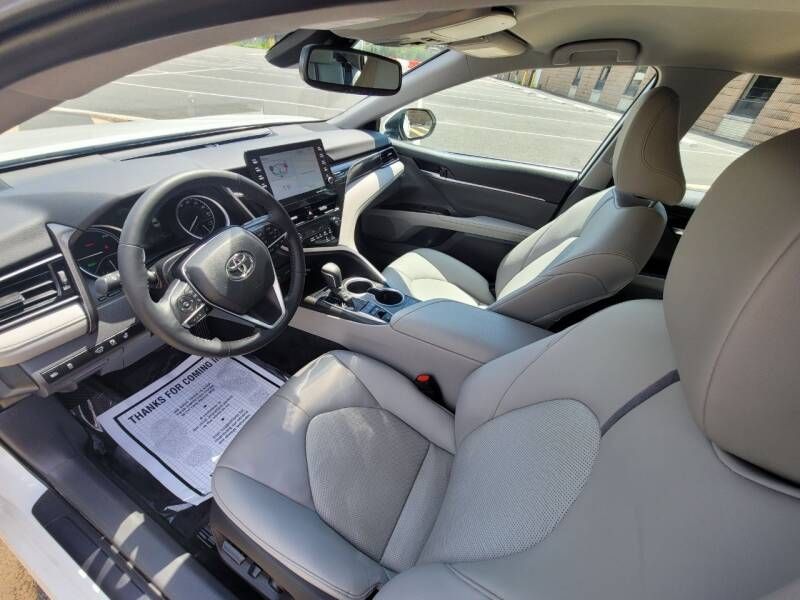 Toyota Camry • 2022 • 2,140 km 9