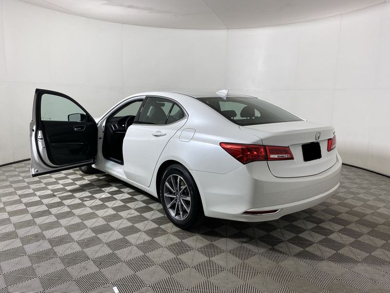 Acura TLX • 2019 • 22,988 km 8