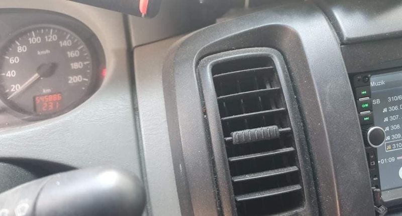 Renault Master • 2002 • 60,000 km 6