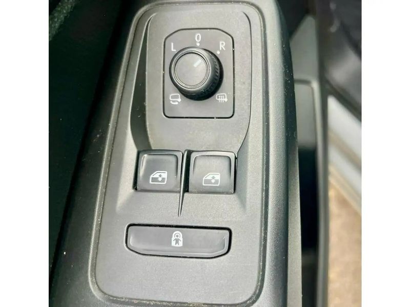 Volkswagen Caddy Van • 2021 • 103,000 km 6