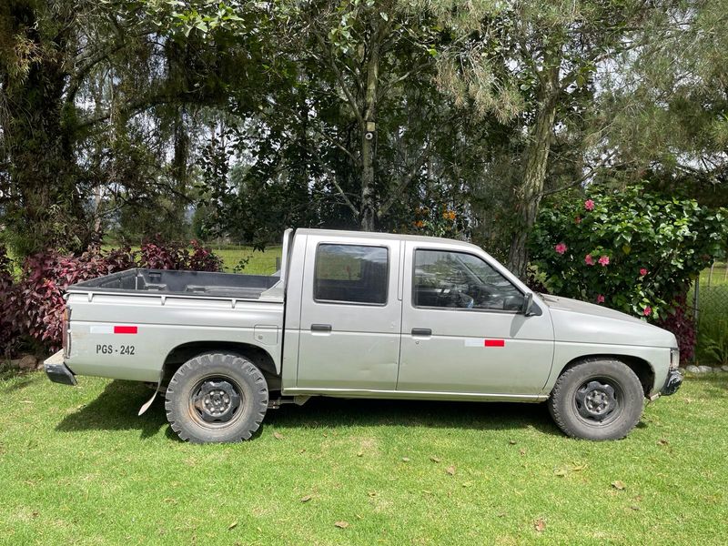 Nissan Pickup • 1997 • 119,000 km 1