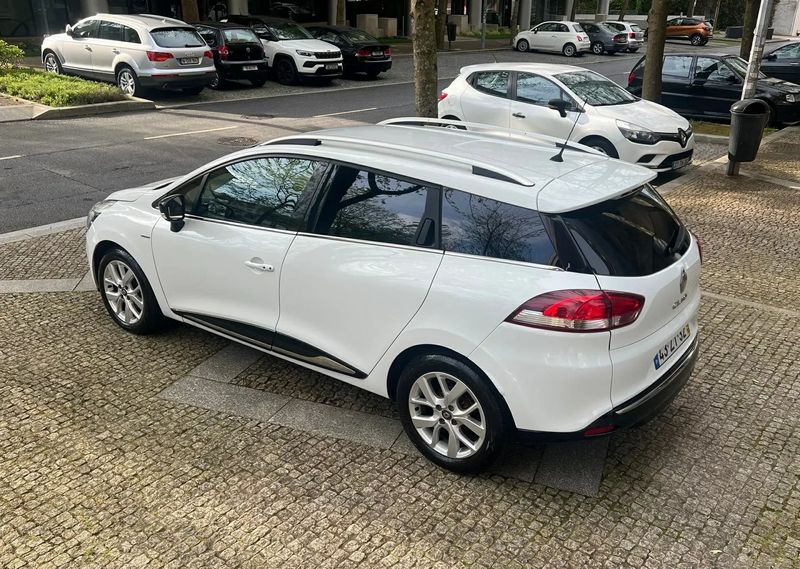 Renault Clio • 2019 • 220,000 km 9
