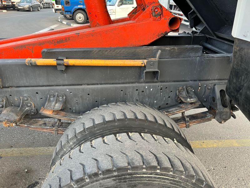 Isuzu Pickup • 2005 • 120,508 km 8