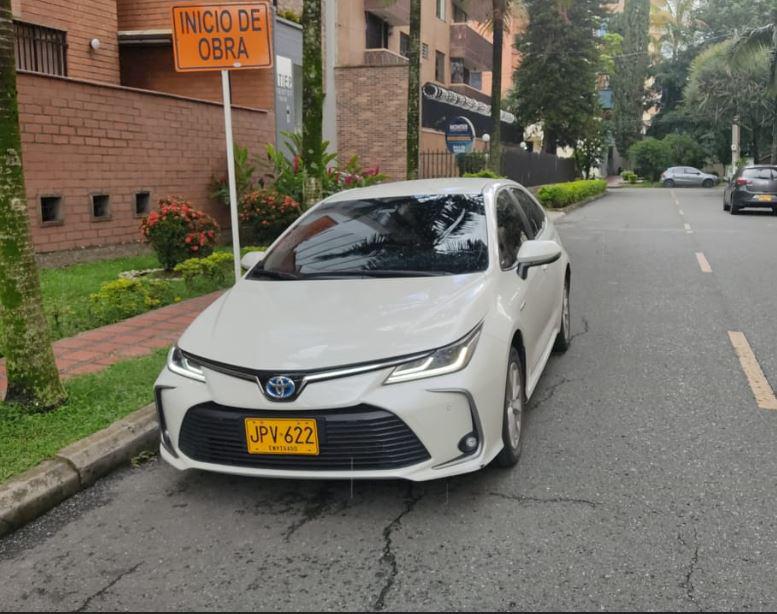 Toyota Corolla Hybrid • 2020 • 3,700 km 2