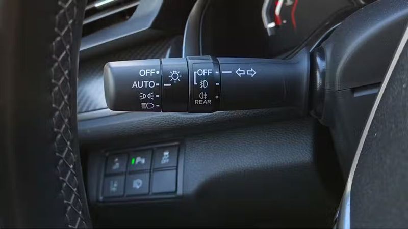 Honda Civic • 2018 • 123,324 km 10