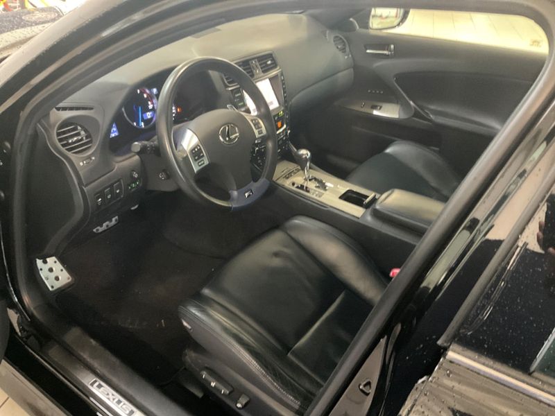 Lexus IS-F • 2011 • 120,000 km 4