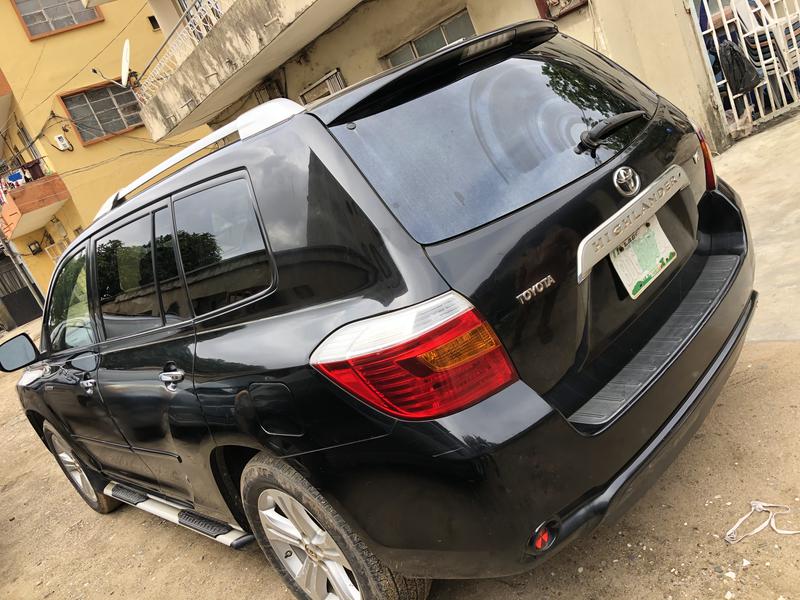 Toyota Highlander • 2008 • 28,000 km 8