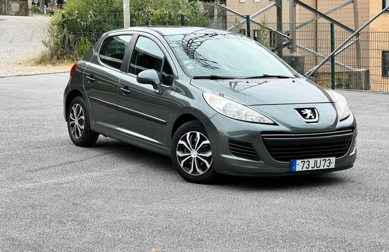 Peugeot 207 • 2009 • 200,000 km 1