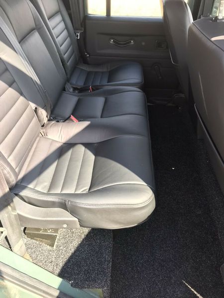 Land Rover Defender • 2012 • 75,000 km 9