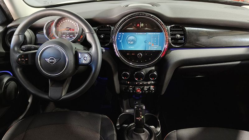 MINI Cooper • 2023 • 7,250 km 8