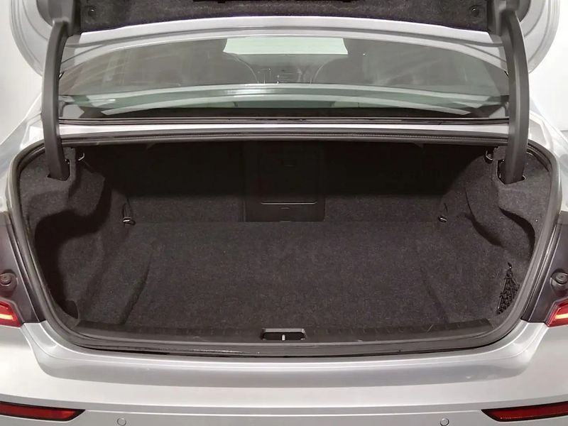 Volvo S60 • 2020 • 52,950 km 10